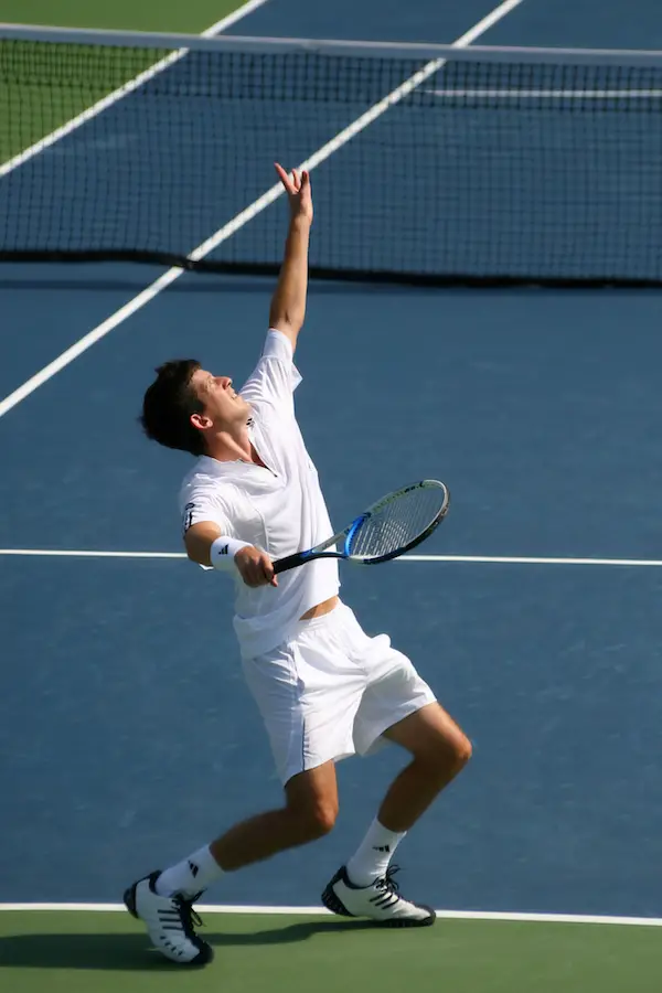 How to Serve in Tennis for Beginners