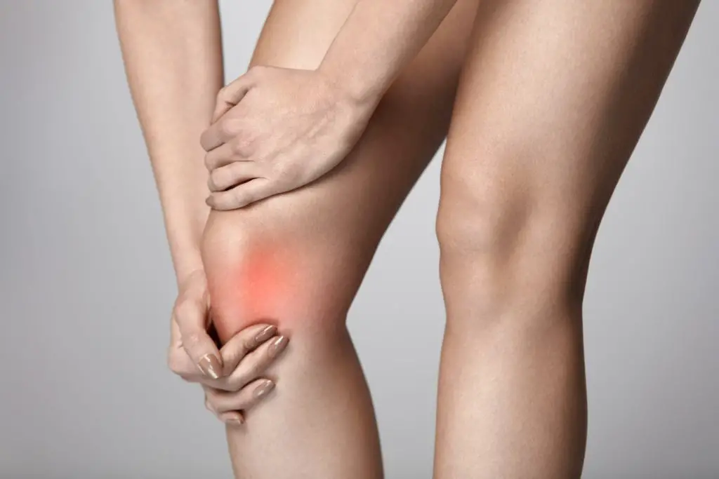 Body-Pain.-Close-up-Of-Beautiful-Female-Body-With-Pain-In-Knees